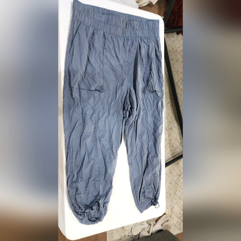 Fabletics Ultra High Wasted Piped Nylon Pants!!!